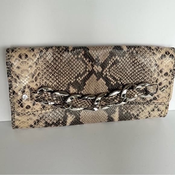 COPY - Michael Kors Snake Print Slingback Heels & Matching Clutch Set - Picture 2 of 6